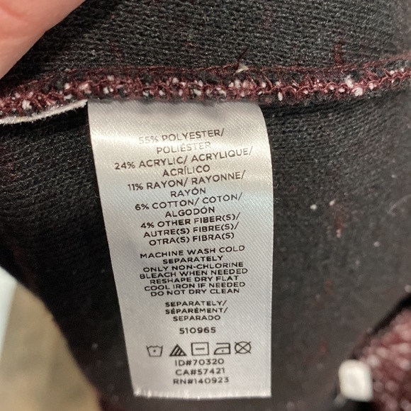 LOFT Burgundy Tweed Sweater Skirt EUC - Picture 6 of 9